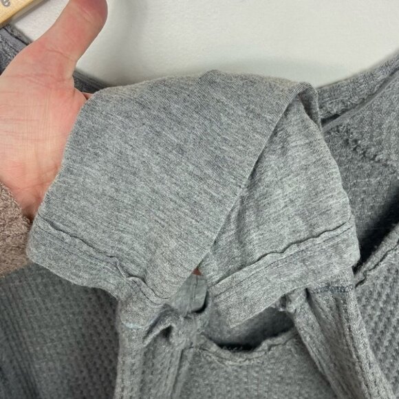 Free People Laguna Waffle Knit Thermal Grey Lightweight Size XS Bohemian Sweater - Picture 10 of 14